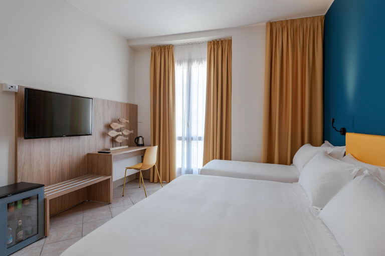 Bedroom 12