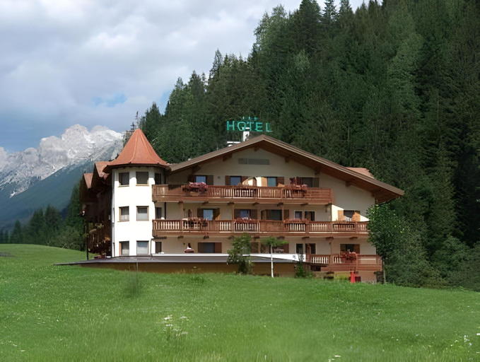 Exterior & Views 1, Flos Hotel, Trento