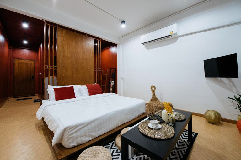 Bedroom 12