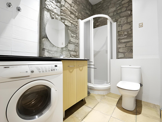 Bathroom 4, Urbi Apartments, Barcelona