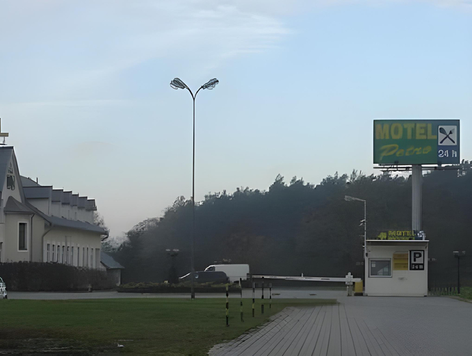 Others 4, Motel Petro, Sulęcin