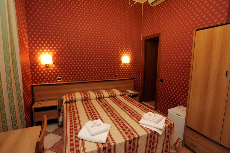 Bedroom 3, Hotel Hollywood, Rome