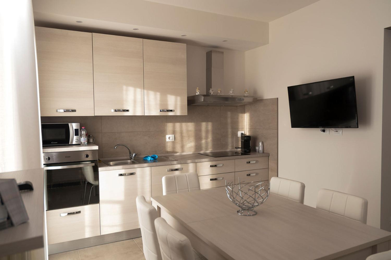 Dining Room 16