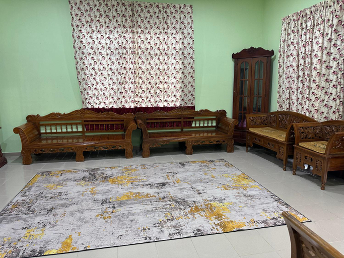 Homestay Kuantan Pantai Batu Hitam No14 L4, Kuantan