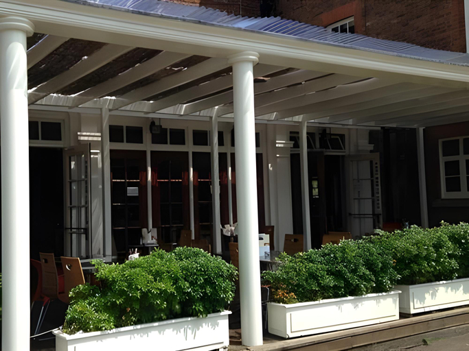 Others 2, The Broadway Hotel, Hertfordshire