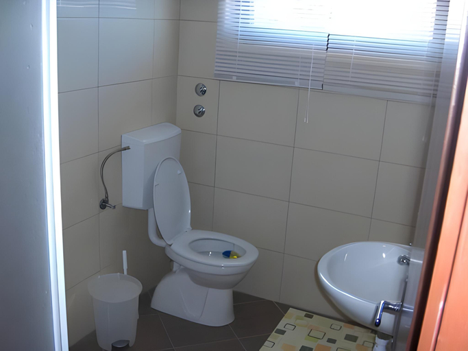 Bathroom 3, Bed & Breakfast Dora, Jasenice