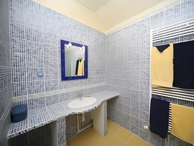 Bathroom 3, Maison d'Hotes Ferme d'Issonges B&B, Aisne
