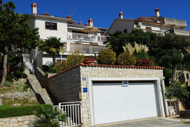 Others 3, Apartments Valentino, Labin