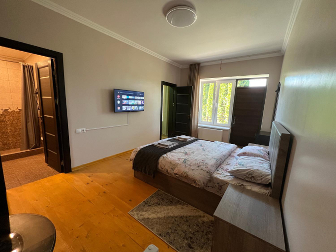 Others 5, Balkonchik GuestHouse