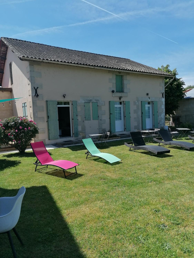 Others 3, Hotes de l'Isle, Dordogne