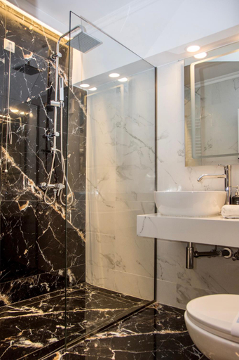Bathroom 2, Arxontiko Hotel, North Aegean
