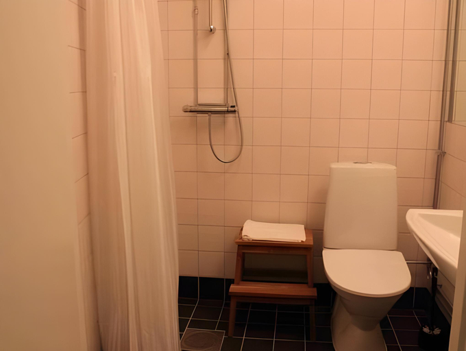Bathroom 3, Avenyn Hostel, former Le Mat, Göteborg