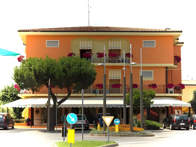 Others 5, Hotel Azzurra, Brescia