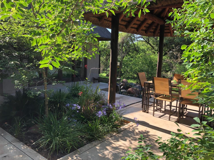 Exterior view 5, 11 Raptors Lodge, Mopani