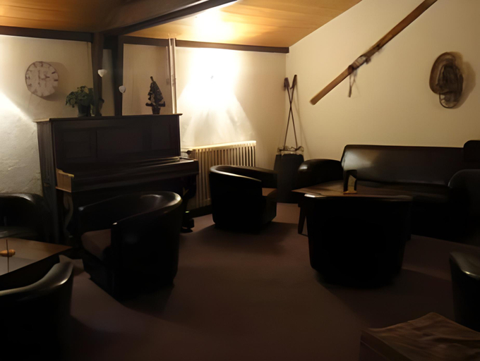 Public Area, Hotel l'Equipe, Alpes-de-Haute-Provence