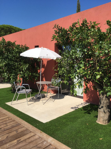 Others 3, Chambres d'hotes VUE MER Mer a 2 min a pied, Var