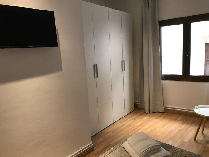 Others 5, Hostal Casiano Camarasa, Lleida