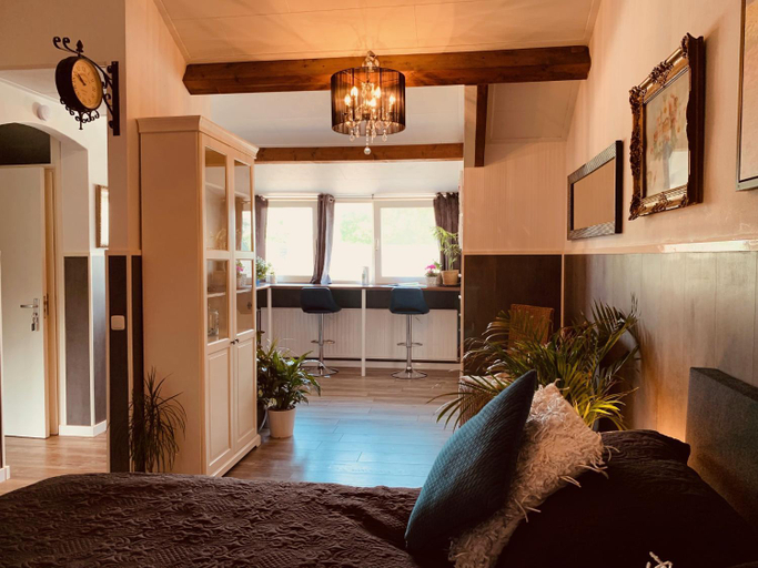 Others 4, B&B Prachtig Allemachtig, Valkenburg aan de Geul