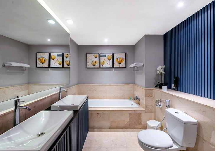 Bathroom 7