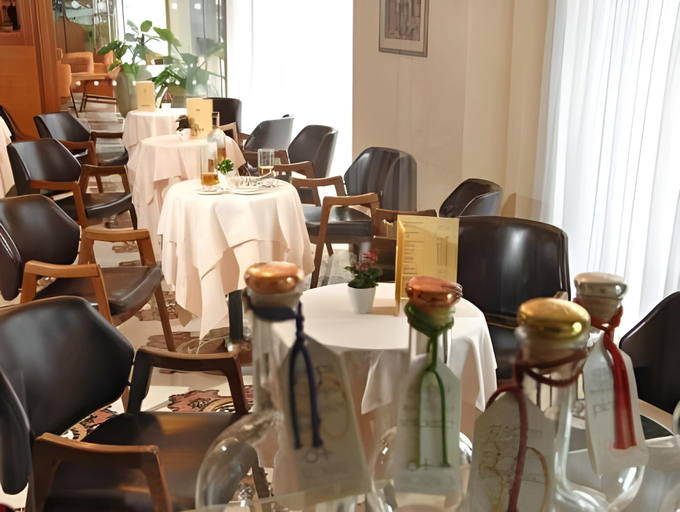 Food & Drinks 5, Grand Hotel Moroni, Savona