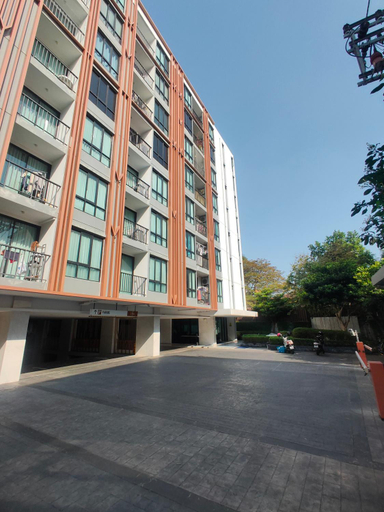 Exterior 7
