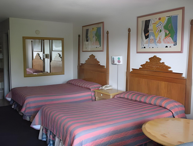 Bedroom 2, Ambassador Inn, Osceola