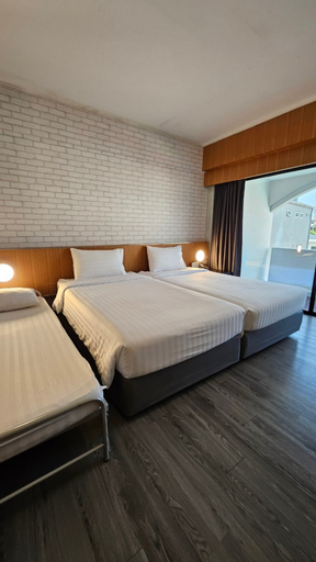 Bedroom 15