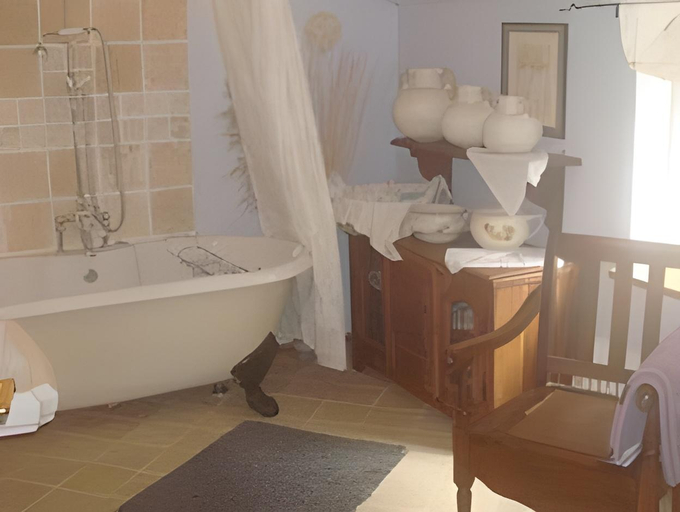 Bathroom 3, Alice Guest House, Gloucestershire