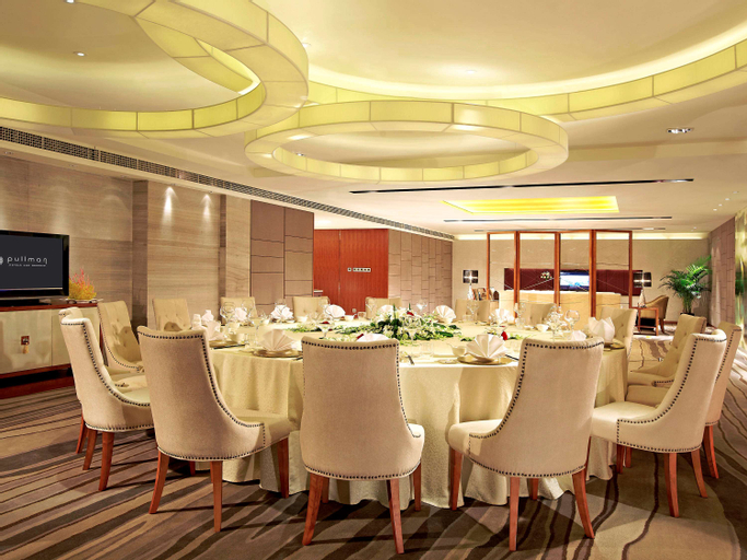 Business Facilities 26