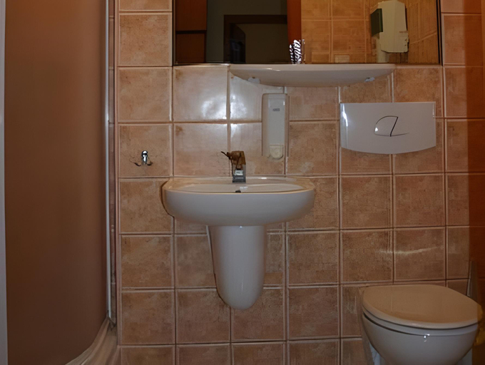 Bathroom 3, Hotel Kama Park, Międzychód
