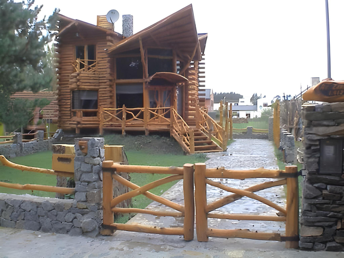 Others 3, Cabanas Altos del Lago, Tandil