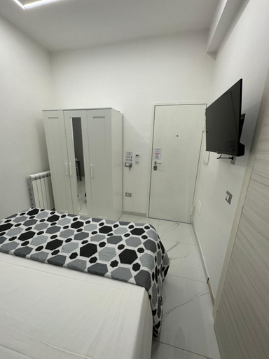 Others 4, La Casetta - Rooms, Napoli
