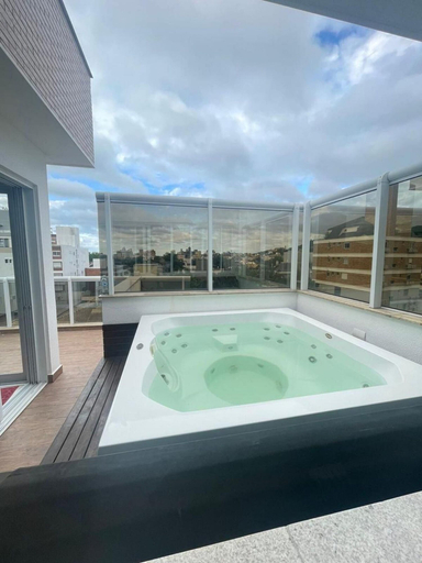 Sport & Beauty 3, Excelente Cobertura Jurerê com Jacuzzi, Florianopolis