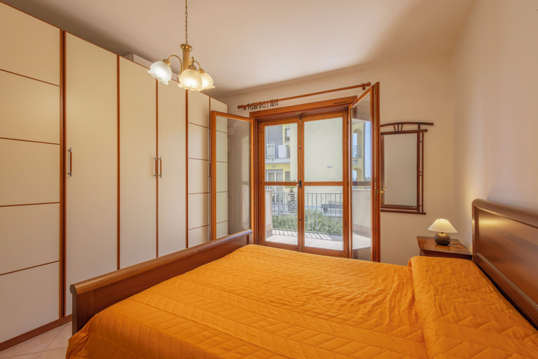Bedroom 3, Spacious Apartment by Wonderful Italy, Imperia