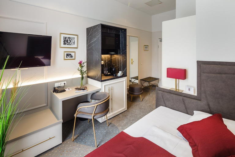 Bedroom 3, Star-Apart Hansa Hotel , Wiesbaden