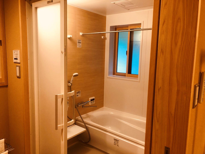 Bathroom 9