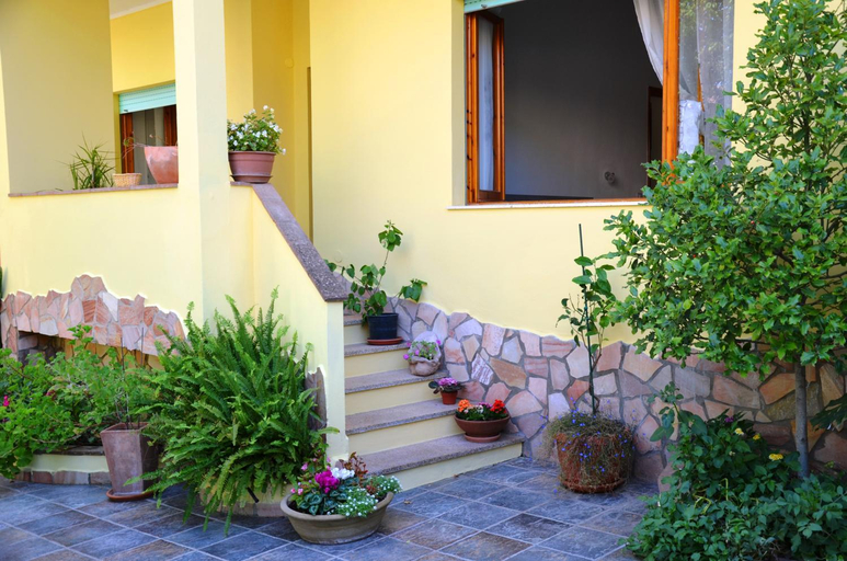 Others 4, B&b Aloysia, Carbonia-Iglesias