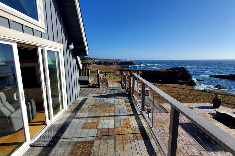 Others 5, Spectacular Oceanfront Studio with Hot Tub & Loft, Mendocino