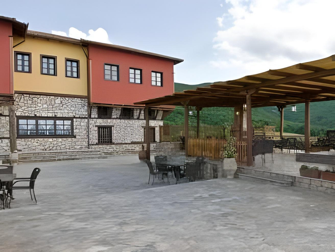 Others 4, Estate Kalaitzis, Central Macedonia