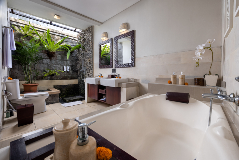 Bathroom 9