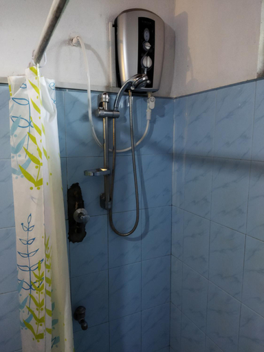 Bathroom 5, Sunchaser Beach Hotel, Tangalle
