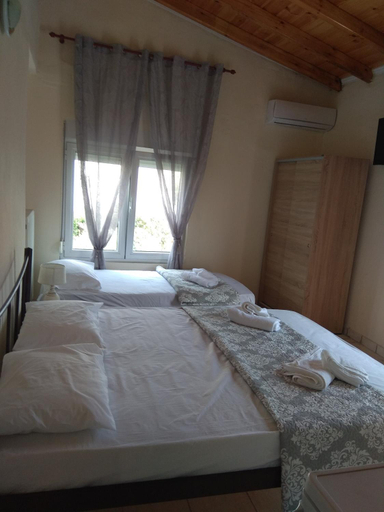 Bedroom 2, Arxontiko Studios, East Macedonia and Thrace