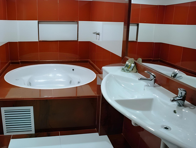 Bathroom 3, Royal Macae Palace Hotel, Macaé