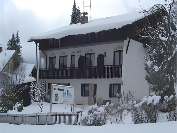 Others 4, Gastehaus am Berg, Regen