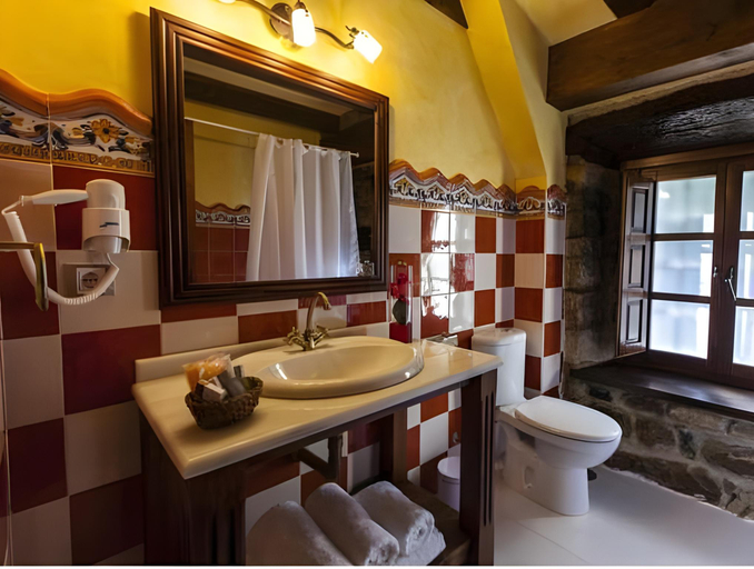 Bathroom 5, Hotel Spa Casona La Hondonada, Cantabria