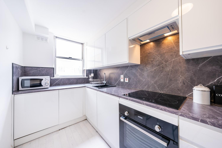 Others 2, The Queensborough Apartments by Hyde Park, London