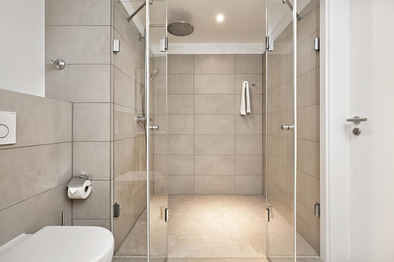Bathroom 11