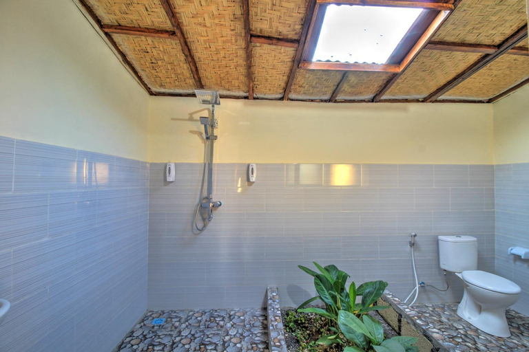 Bathroom 11