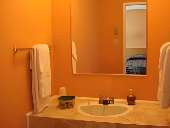 Bathroom 3, Motel la Maison de Travers, Charlevoix-Est
