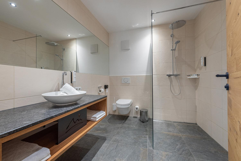 Bathroom 4, AlpenParks Hotel & Apartment Carpe Solem Mariapfarr, Tamsweg